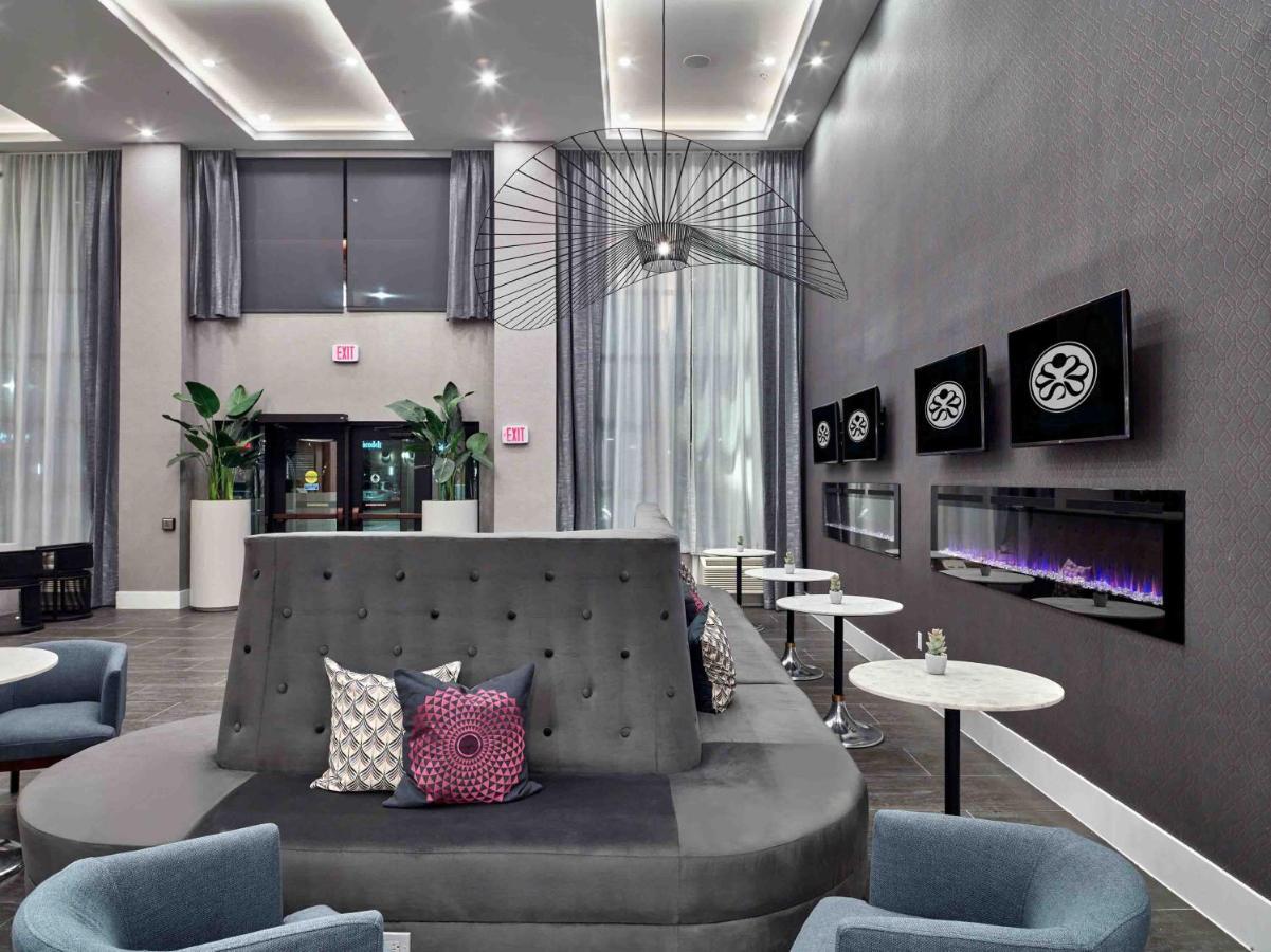 Sandman Signature Plano-Frisco Hotel Exterior photo