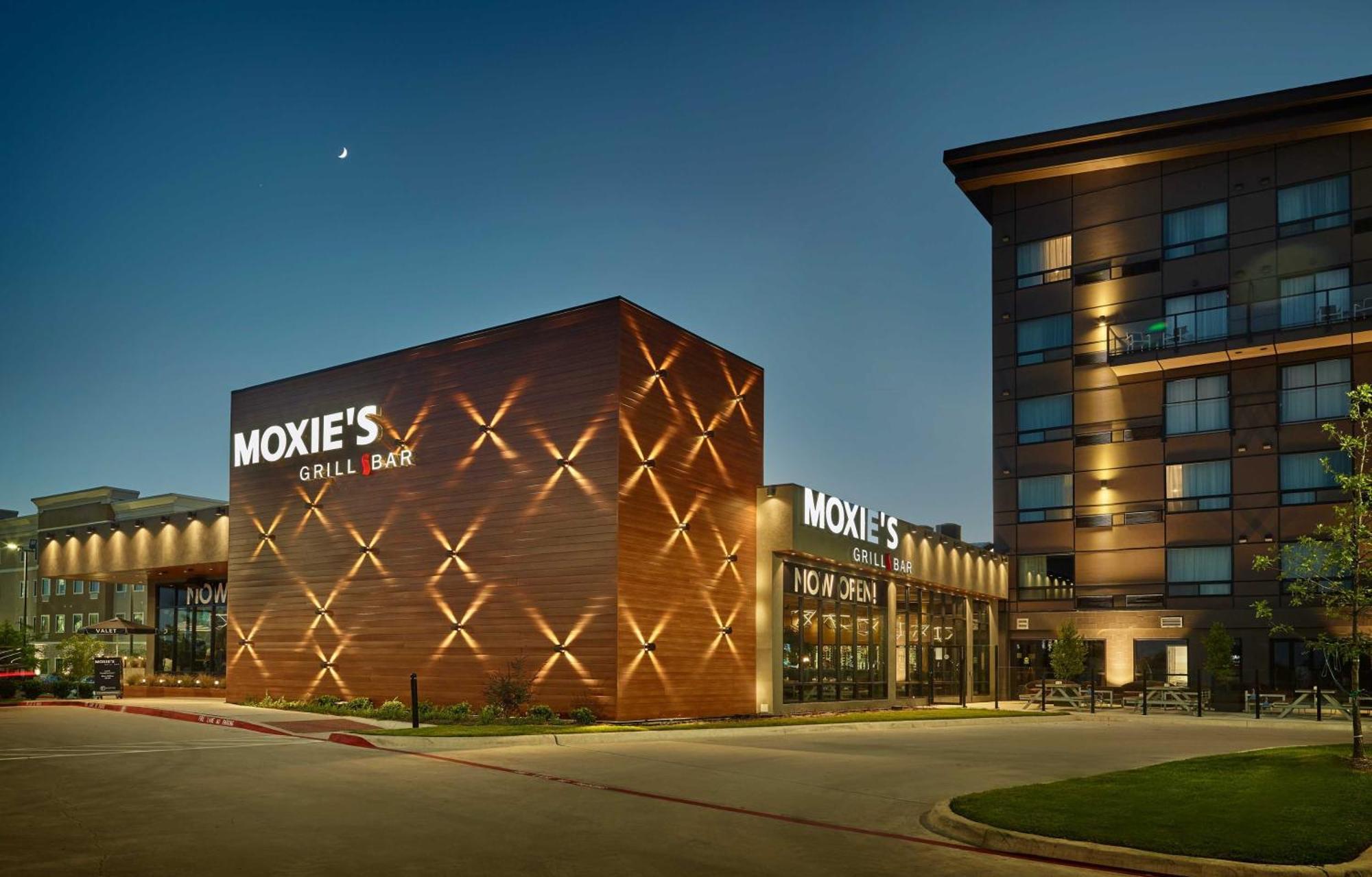 Sandman Signature Plano-Frisco Hotel Exterior photo