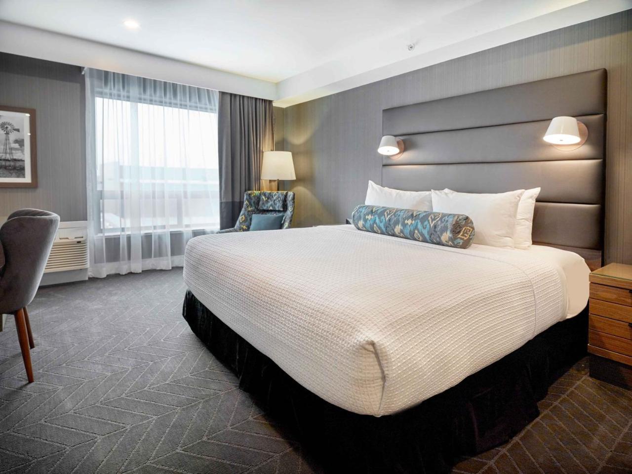 Sandman Signature Plano-Frisco Hotel Exterior photo